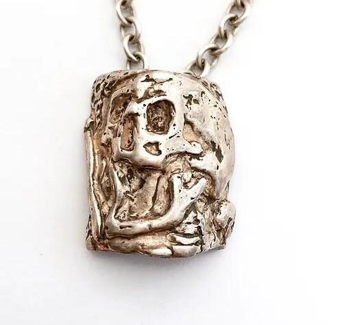 women skull jewelry