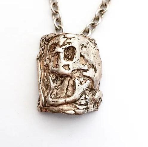 women skull jewelry