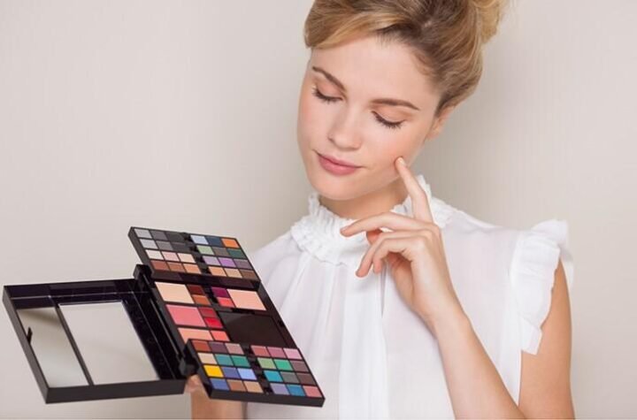 custom eyeshadow boxes